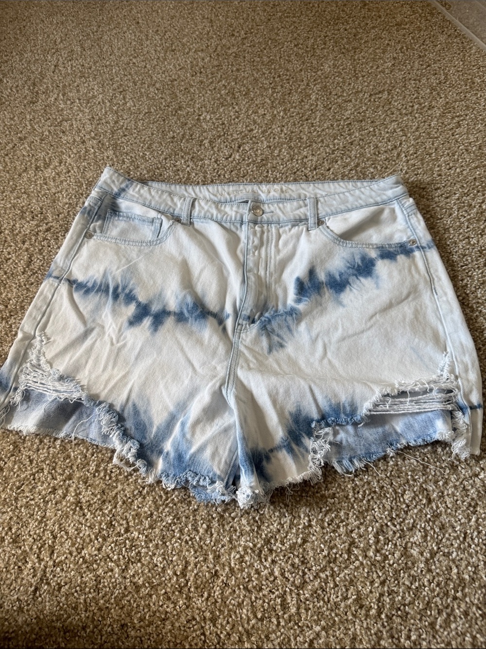 American Eagle Outfitters Light Blue and White Tie-Dye Denim Shorts